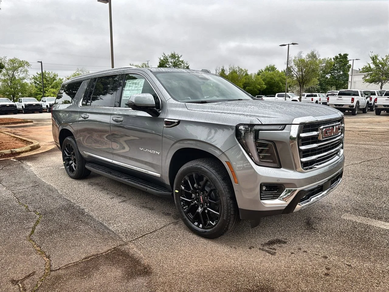 New 2026 Sterling Metallic GMC Elevation image 2