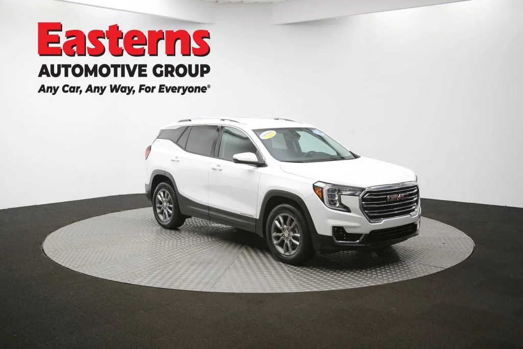 Used 2024 White GMC SLT image 48