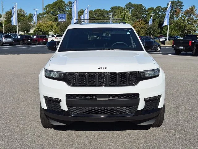 Used 2025 White Jeep Limited image 8