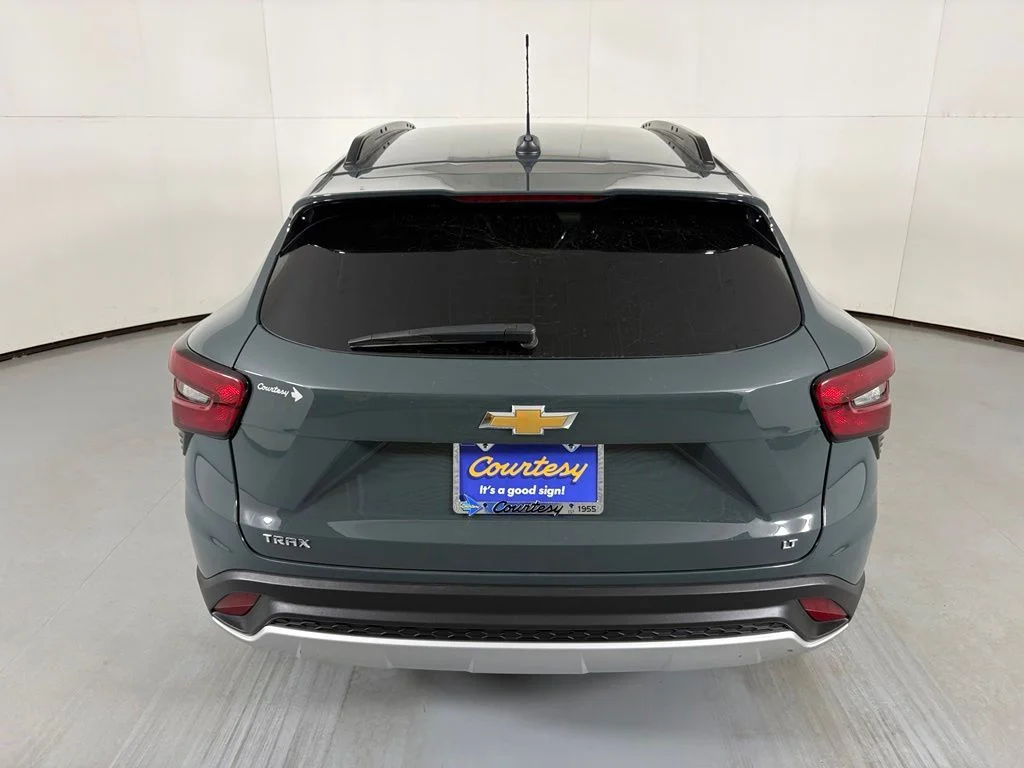 Used 2025 Gray Chevrolet LT image 7