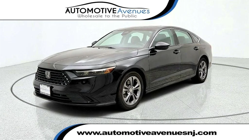 Used 2025 Crystal Black Pearl Honda EX-L Sedan image 1