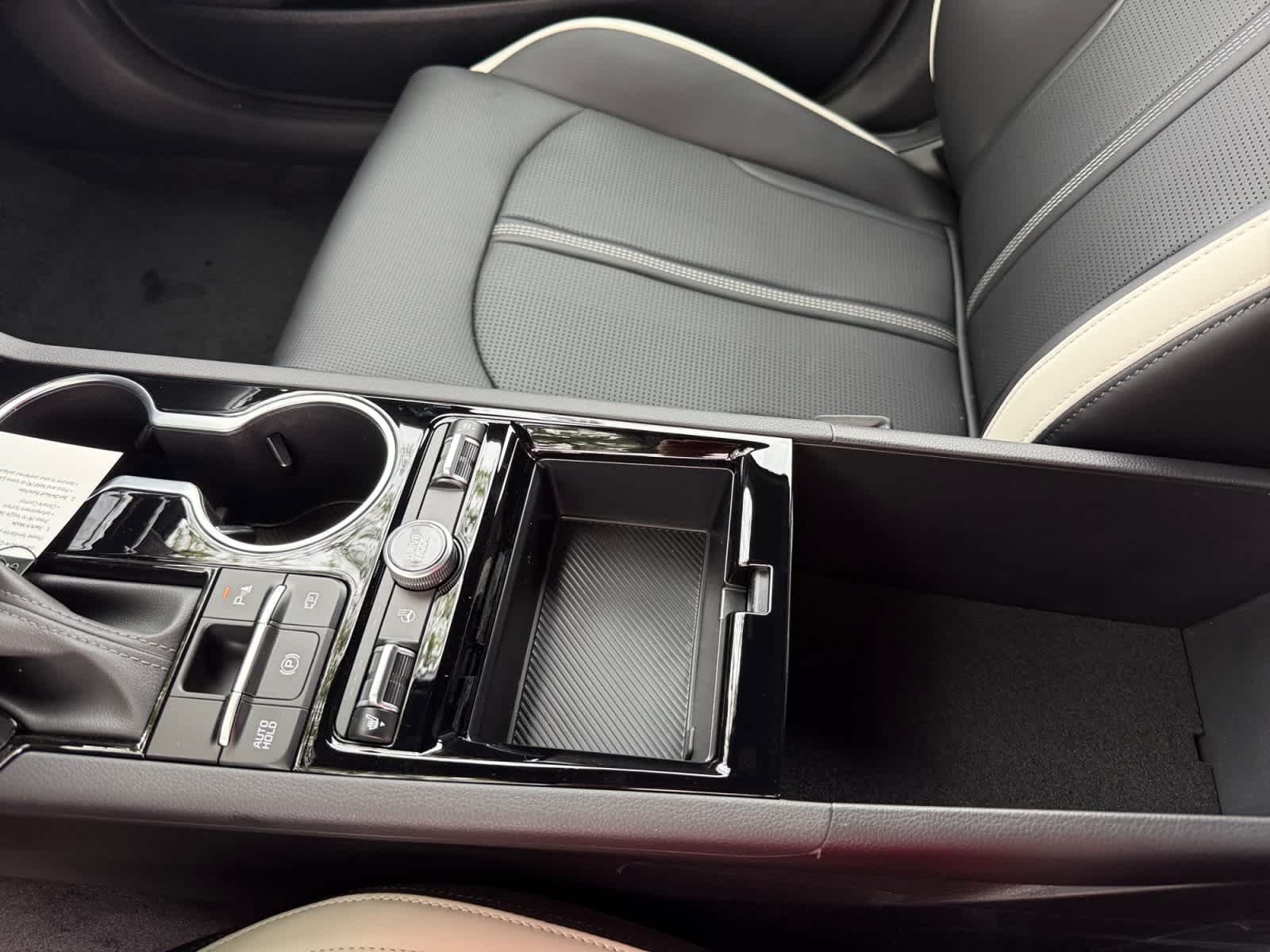 New 2026 Wolf Gray Kia GT-Line AWD image 15