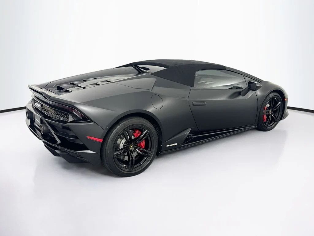 Used 2021 Black Lamborghini  image 34