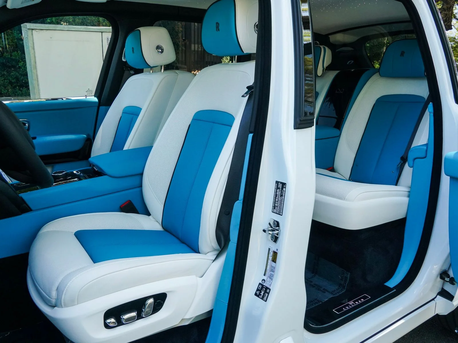 New 2027 Arctic White Rolls-Royce Black Badge image 26