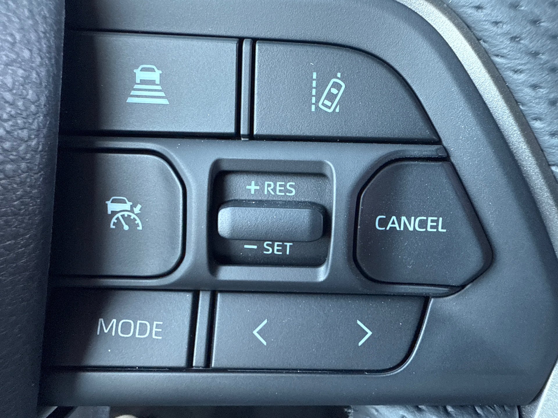 2025 Toyota Tundra Limited - Photo 27