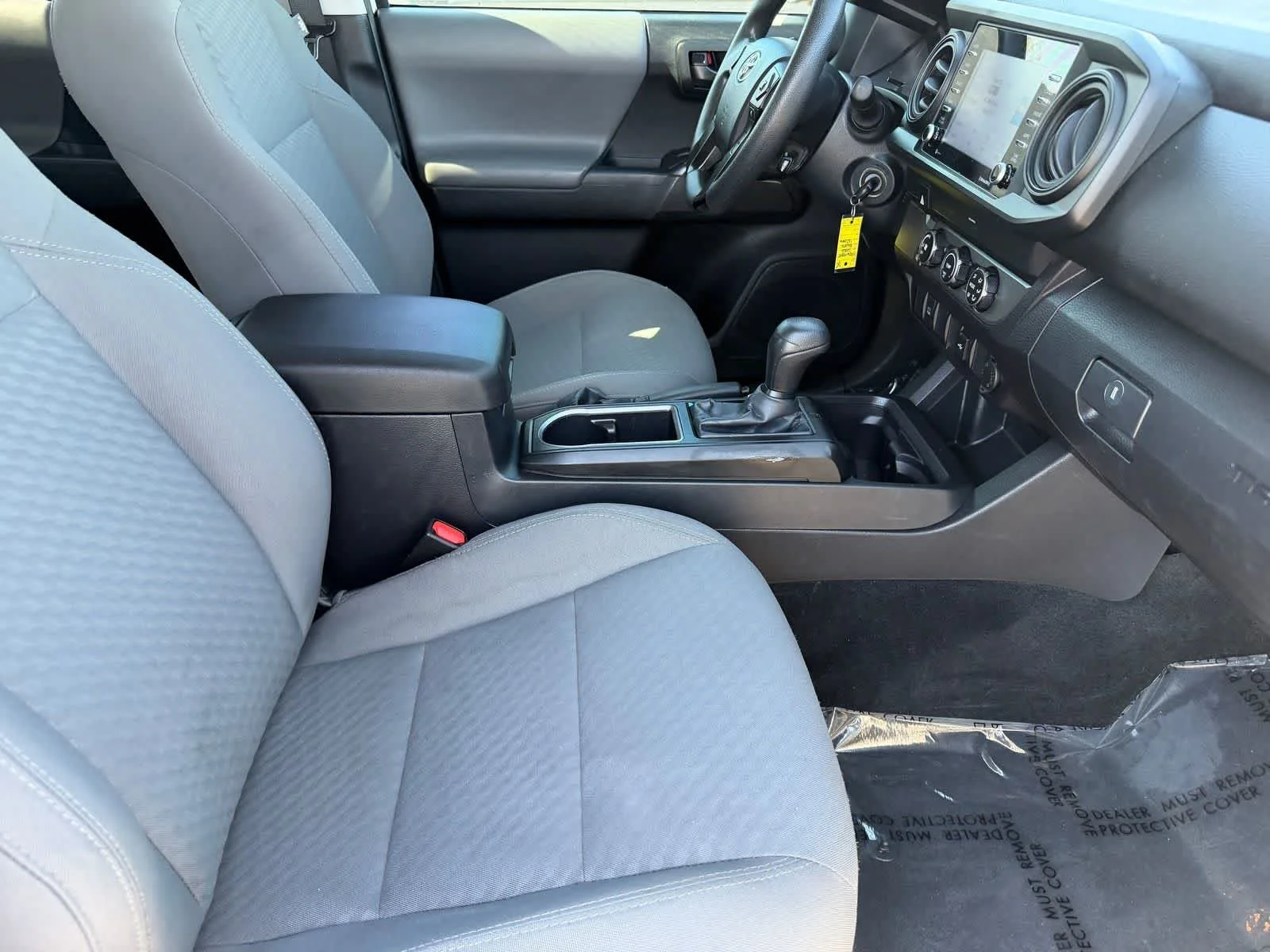 Used 2022 White Toyota SR image 12