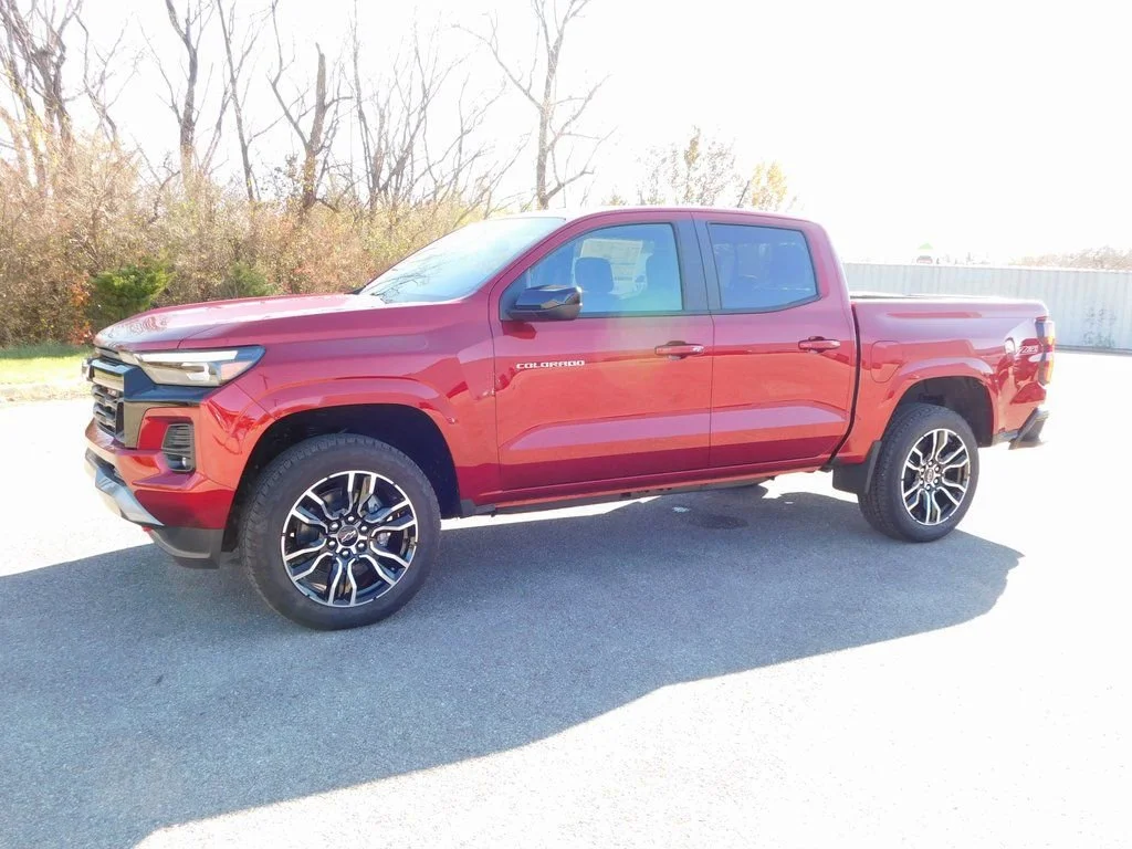 2026 Chevrolet Colorado Z71 - Photo 11