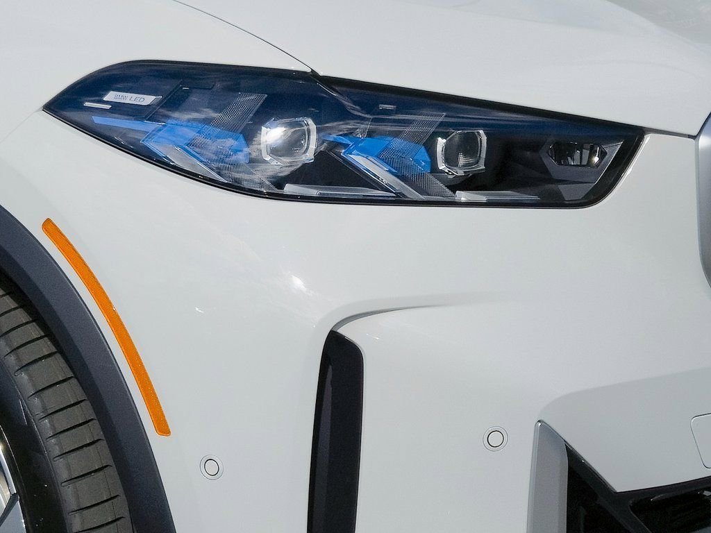 New 2026 Alpine White BMW xDrive50e image 8