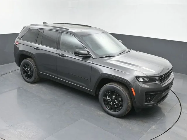New 2026 Baltic Gray Metallic Clear-Coat Exterior Paint Jeep Altitude image 36