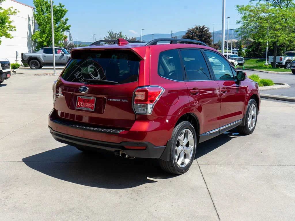 Used 2018 Red Subaru 2.5i Touring image 48