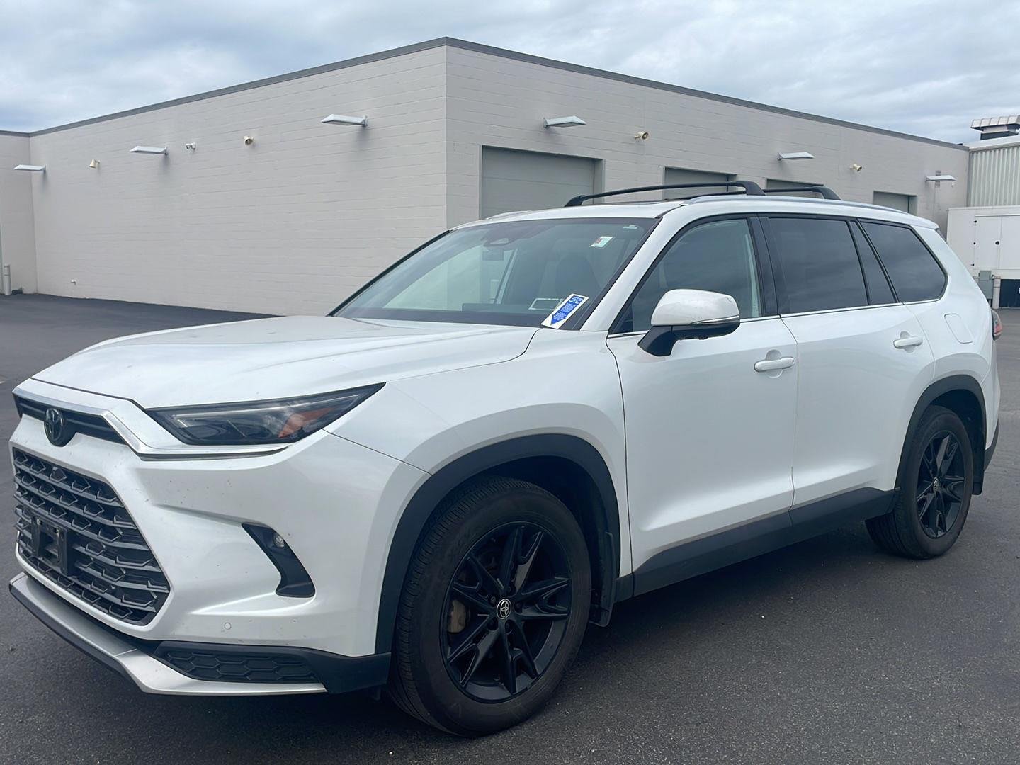 Used 2026 Wind Chill Pearl Toyota MAX Limited image 11