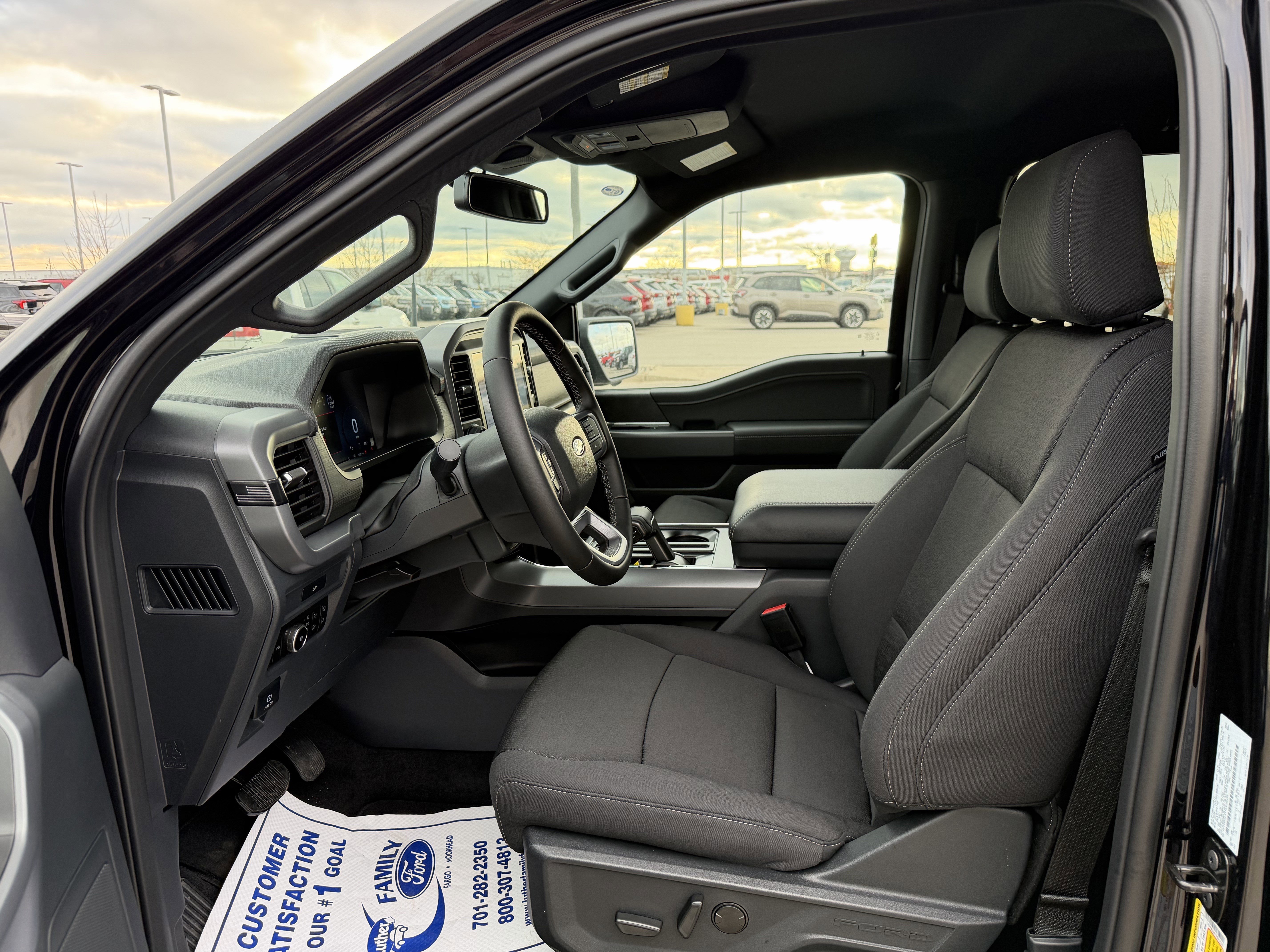 New 2026 Agate Black Metallic Ford XLT image 5