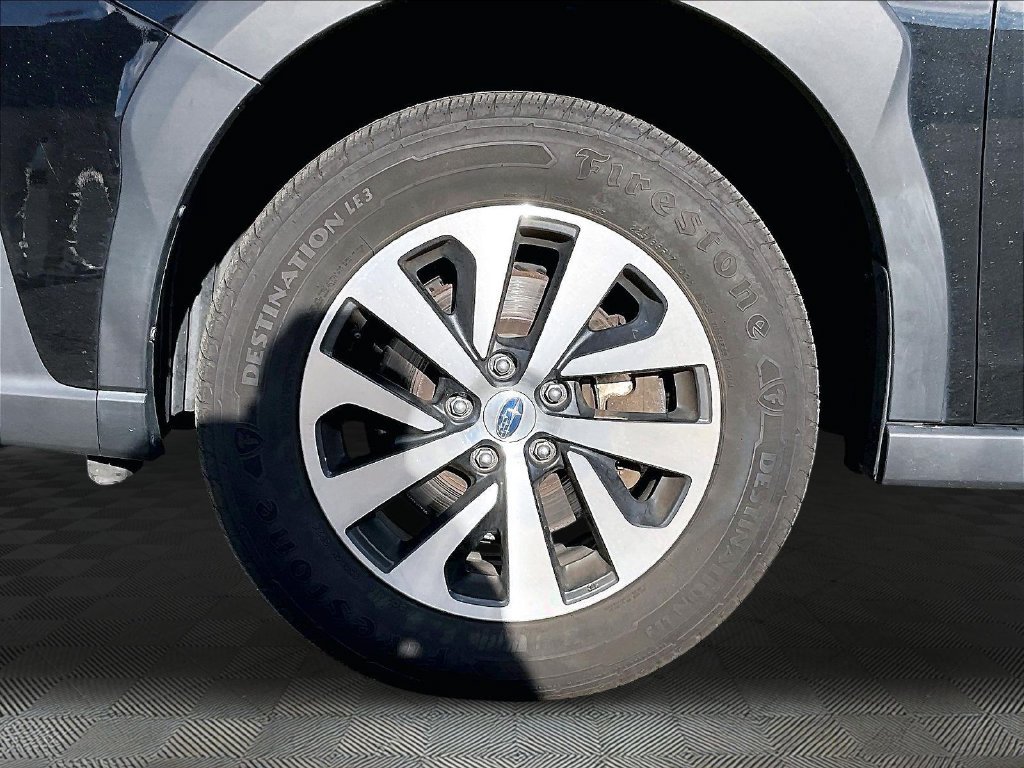 Used 2023 Crystal Black Silica Subaru Premium image 7