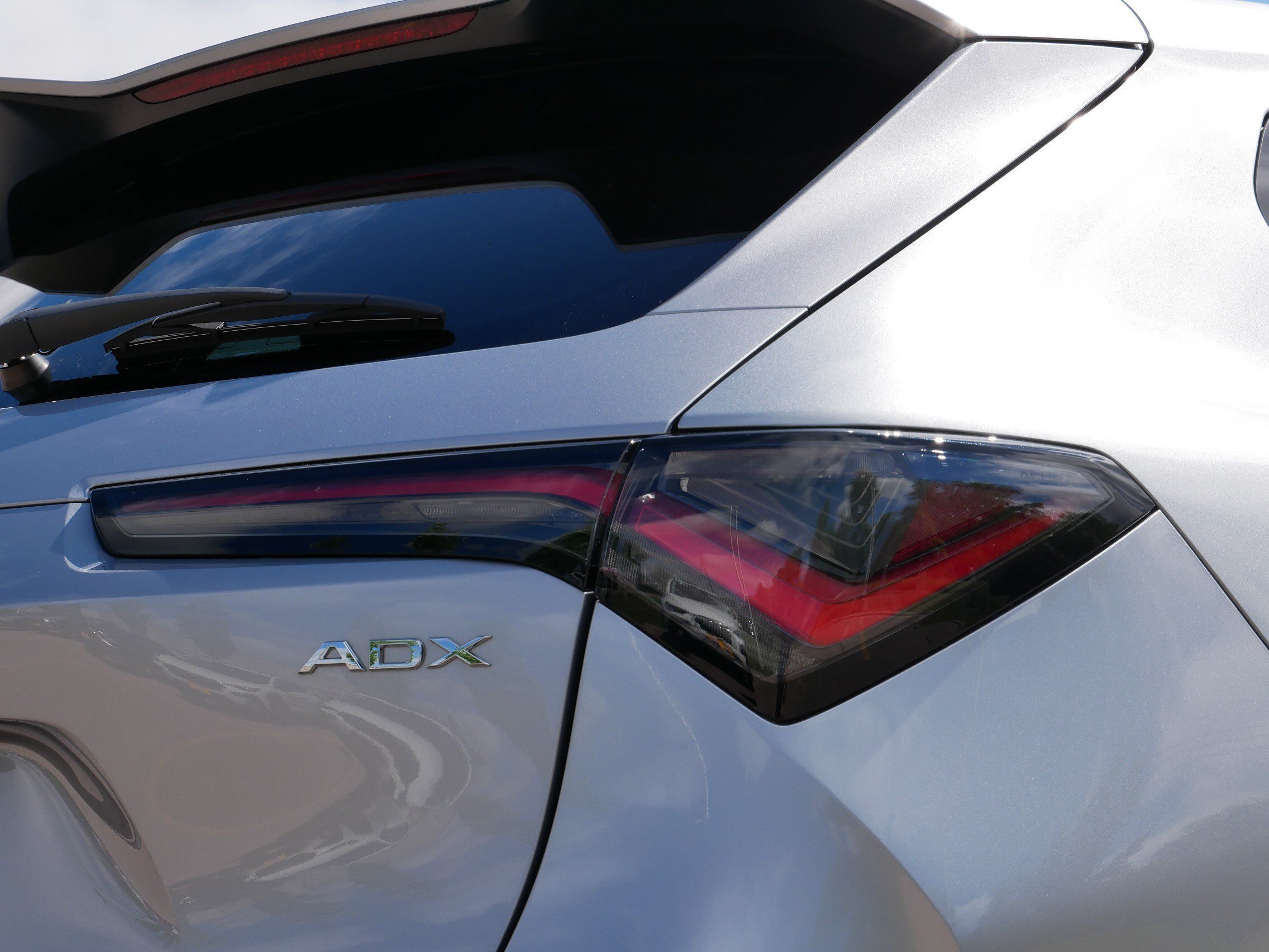 Used 2025 Solar Silver Metallic Acura FWD image 17