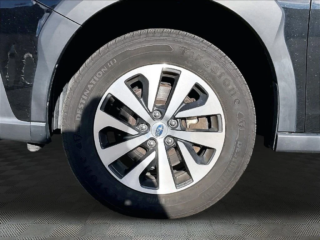 Used 2023 Crystal Black Silica Subaru Premium image 7