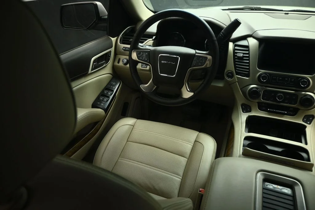 Used 2020 Silver GMC Denali image 48