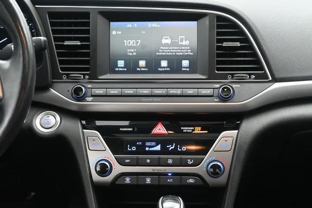 Used 2018 Silver Hyundai Value Edition image 21