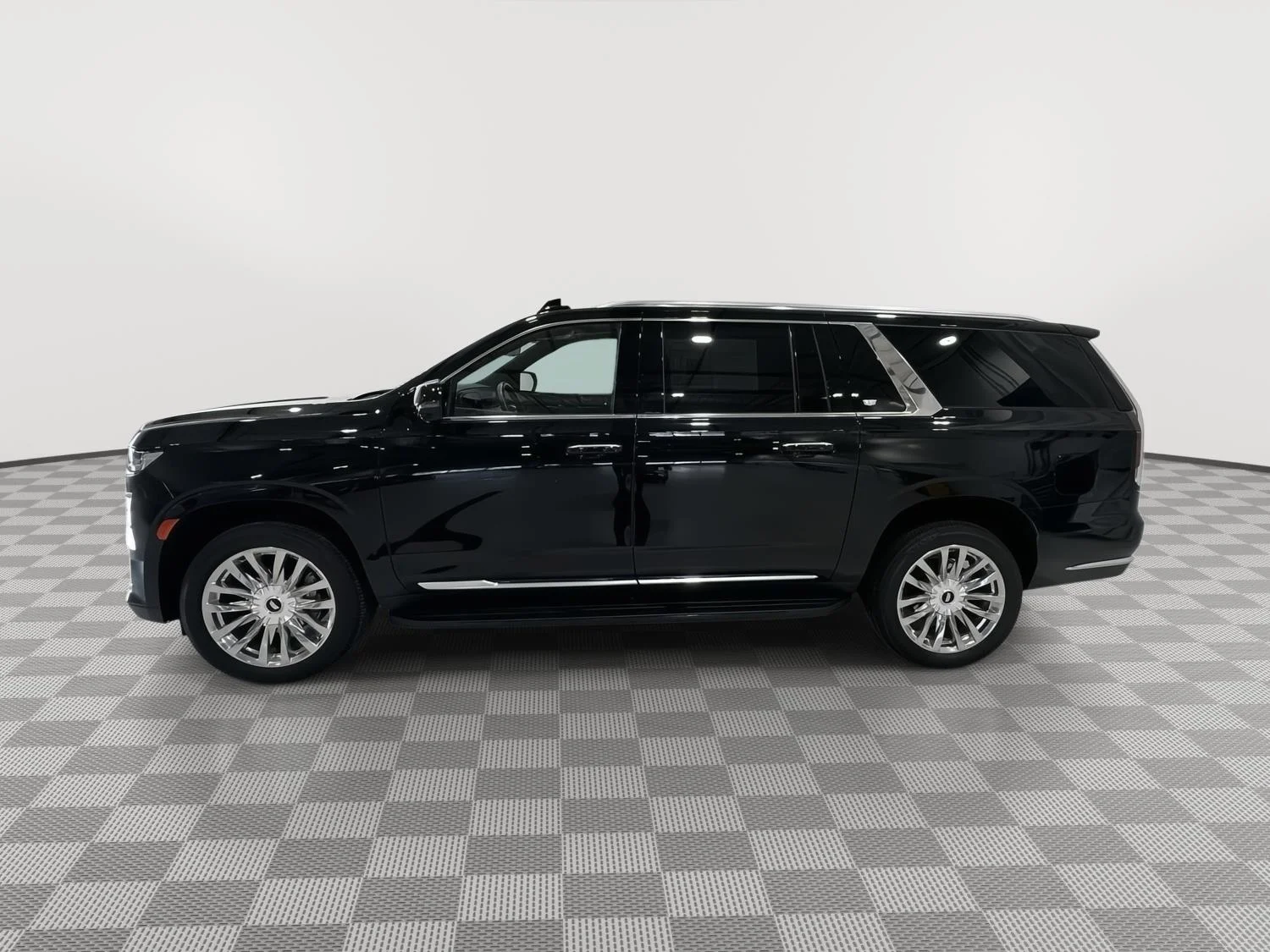Used 2023 Cadillac Escalade ESV Premium Luxury with VIN 1GYS4KKL2PR462866 for sale in Alexandria, Minnesota