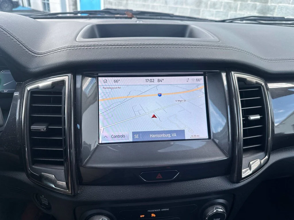 Used 2020 Silver Ford Lariat image 22