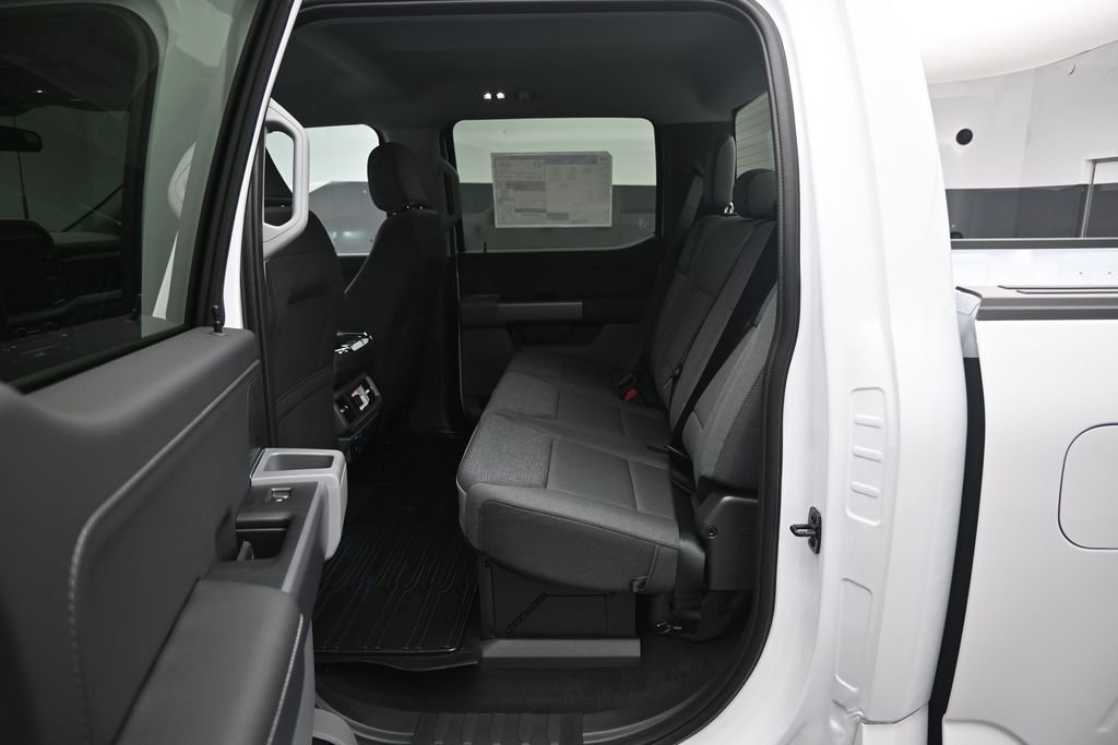 New 2026 Oxford White Ford XLT image 18