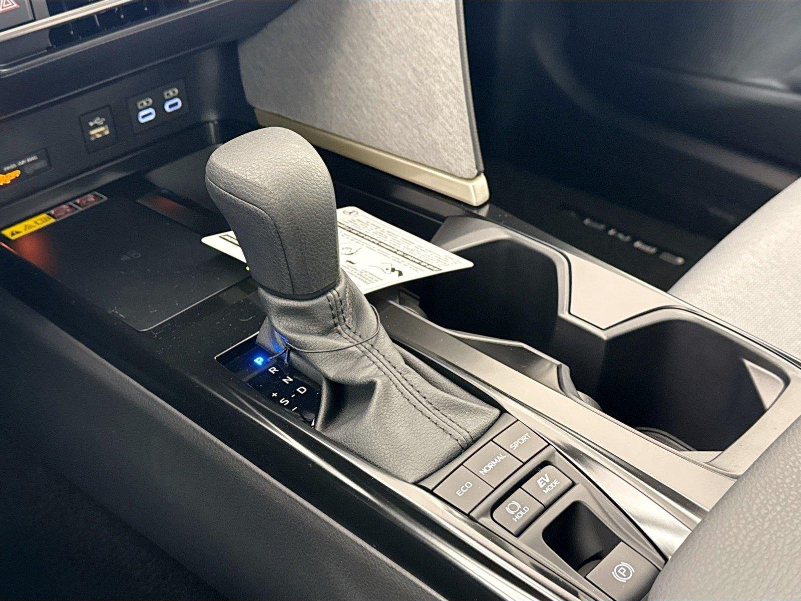 New 2026 Midnight Black Metallic Toyota LE image 30