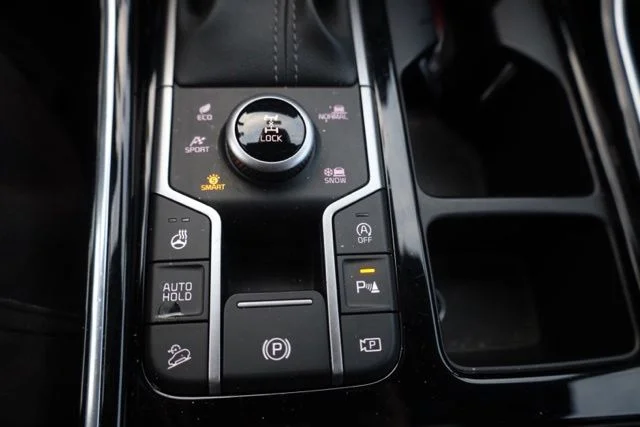 Used 2025 Silver Kia X-Line SX Prestige image 19