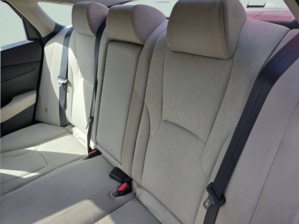 Used 2025 Radiant Red Metallic Honda SE image 29