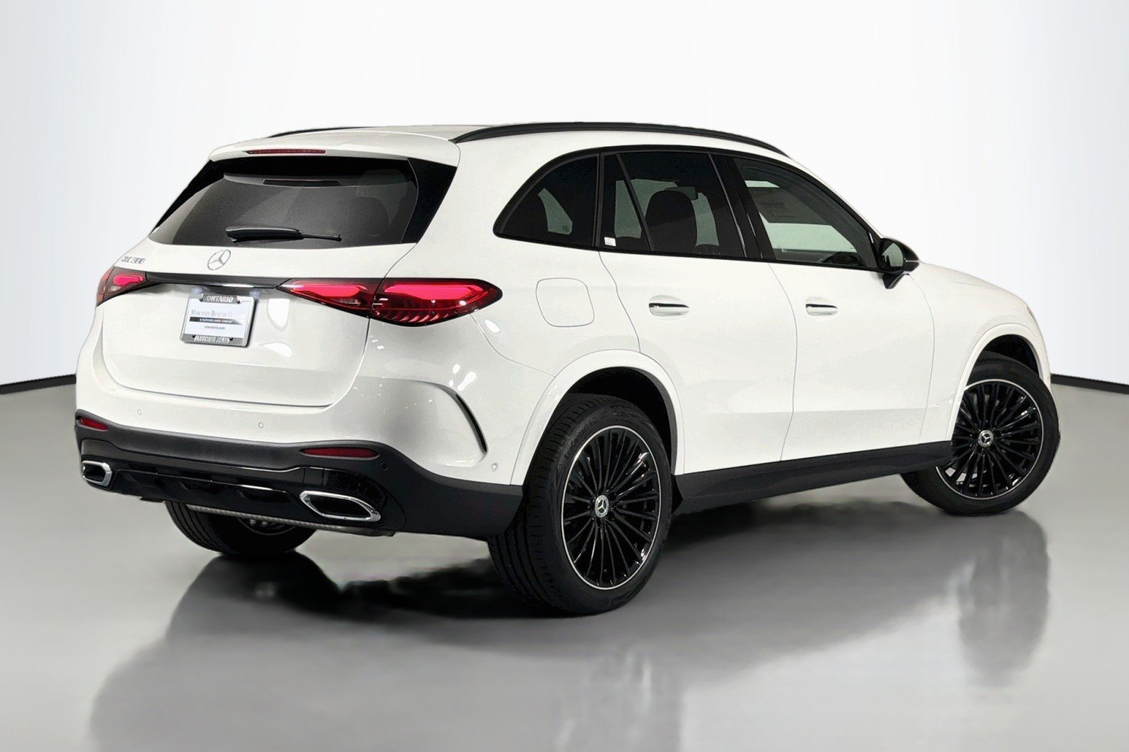 New 2027 Polar White Mercedes-Benz GLC 300 SUV image 11