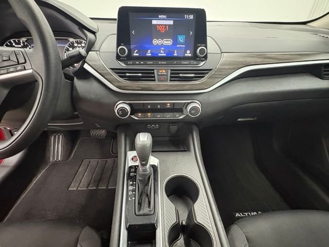 Used 2025 Red Nissan 2.5 SV image 19