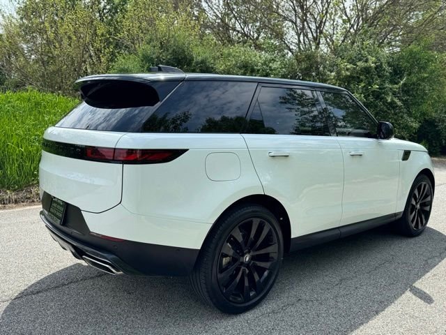 Certified Used 2025 Fuji White Land Rover SE image 5