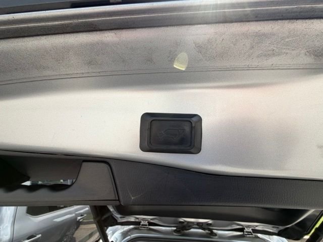 Used 2020 Silver Sky Metallic Toyota XLE Premium image 20