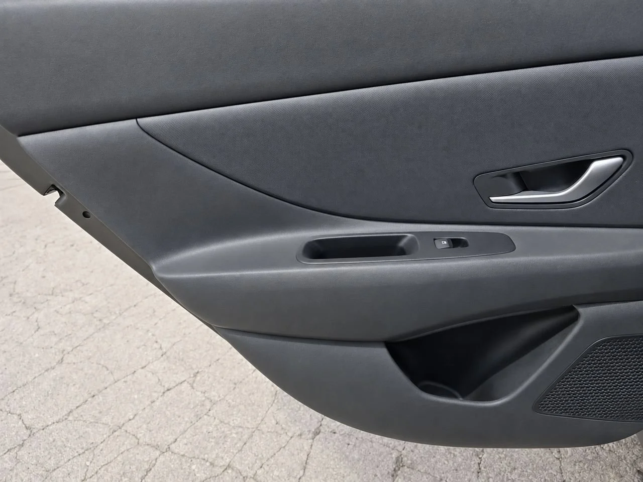Used 2024 Gray Hyundai SEL image 30
