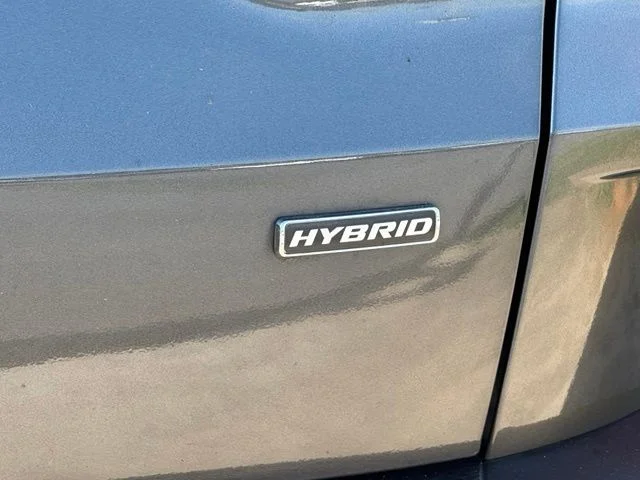 Used 2020 Gray Ford SE Sport image 10