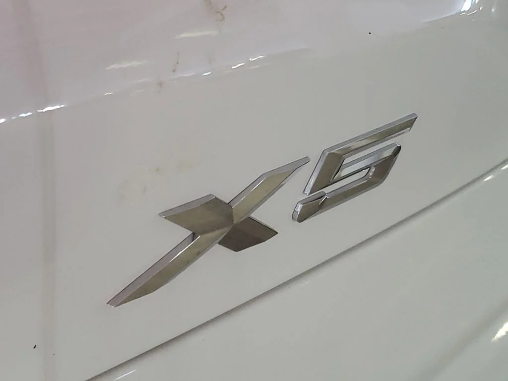 Used 2026 White BMW sDrive40i image 6
