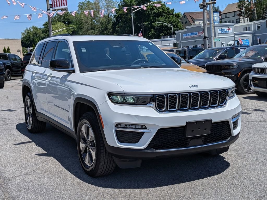 Used 2024 White Jeep 4xe image 4