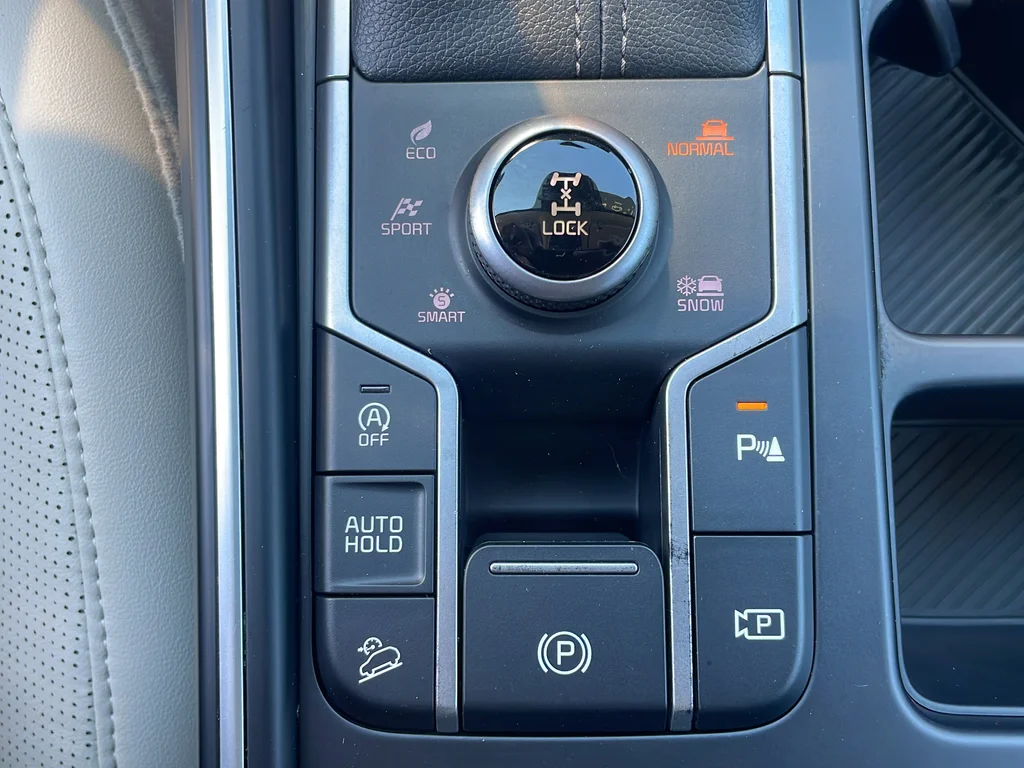 Certified Used 2024 Green Kia X-Line EX image 30