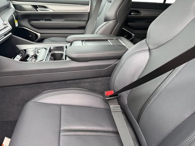 New 2026 High Gloss Black Exterior Paint Jeep Limited Reserve image 14