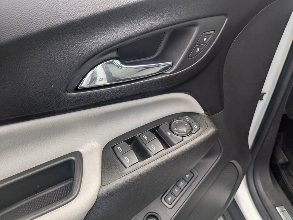 Used 2018 Summit White Chevrolet Premier image 12