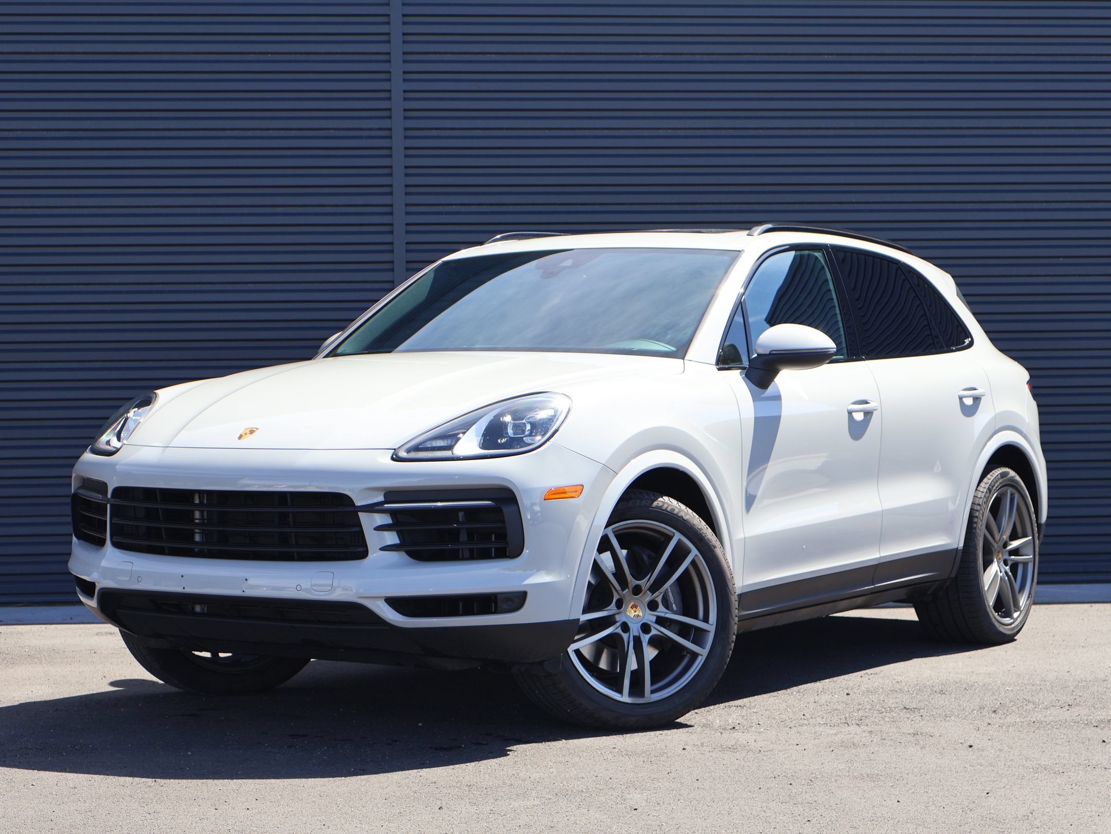 2022 Porsche Cayenne -'s photo
