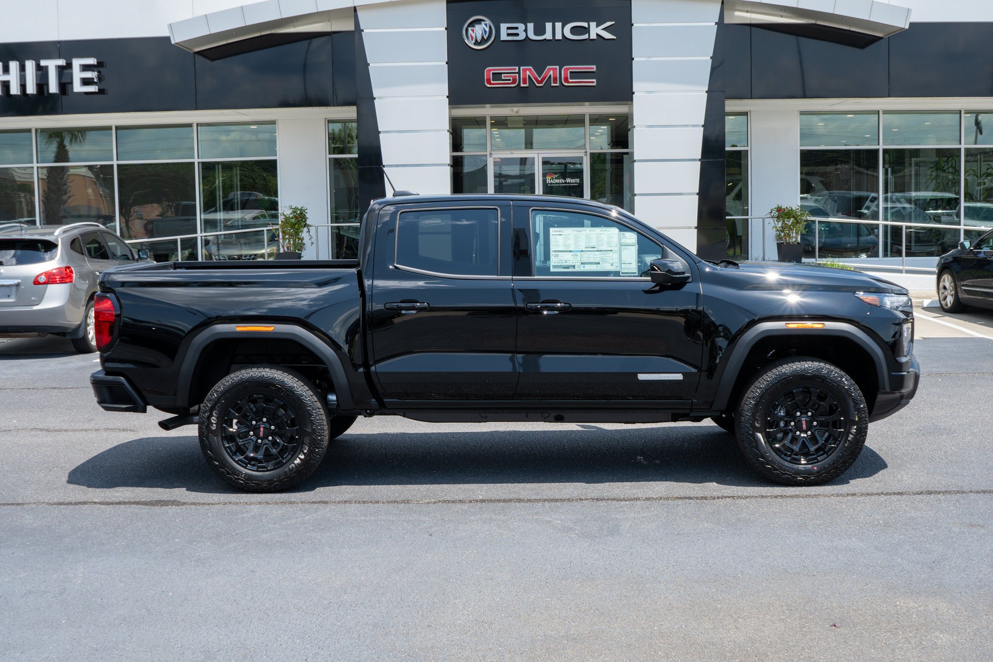 New 2026 Onyx Black GMC Elevation image 2
