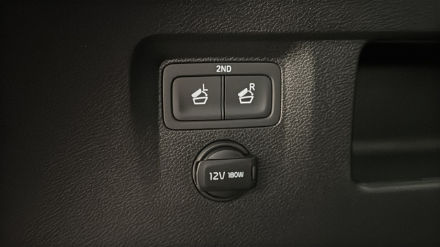 Used 2025 Black Kia SX X-Line image 30