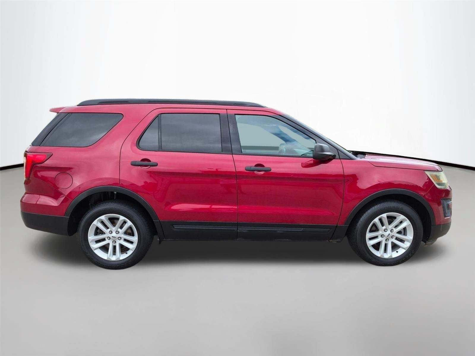 Used 2016 Ruby Red Metallic Tinted Clearcoat Ford Base image 4