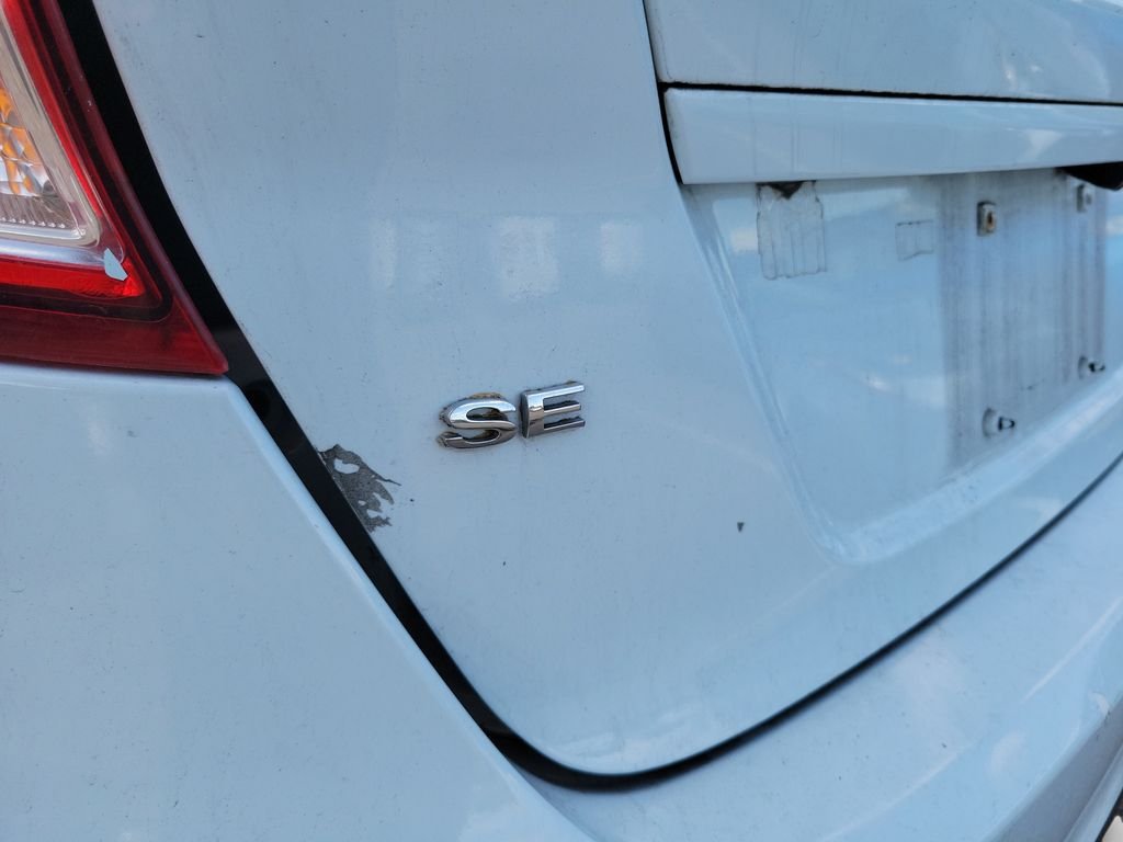 Used 2019 White Ford SE image 10