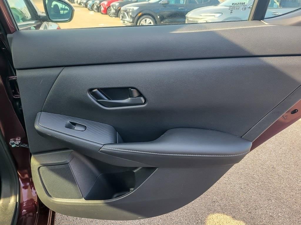 2025 NISSAN SENTRA - Image 17