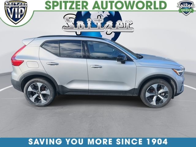 2023 Volvo XC40 Plus - Photo 11