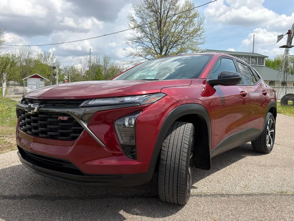 Used 2024 Red Chevrolet 1RS image 10