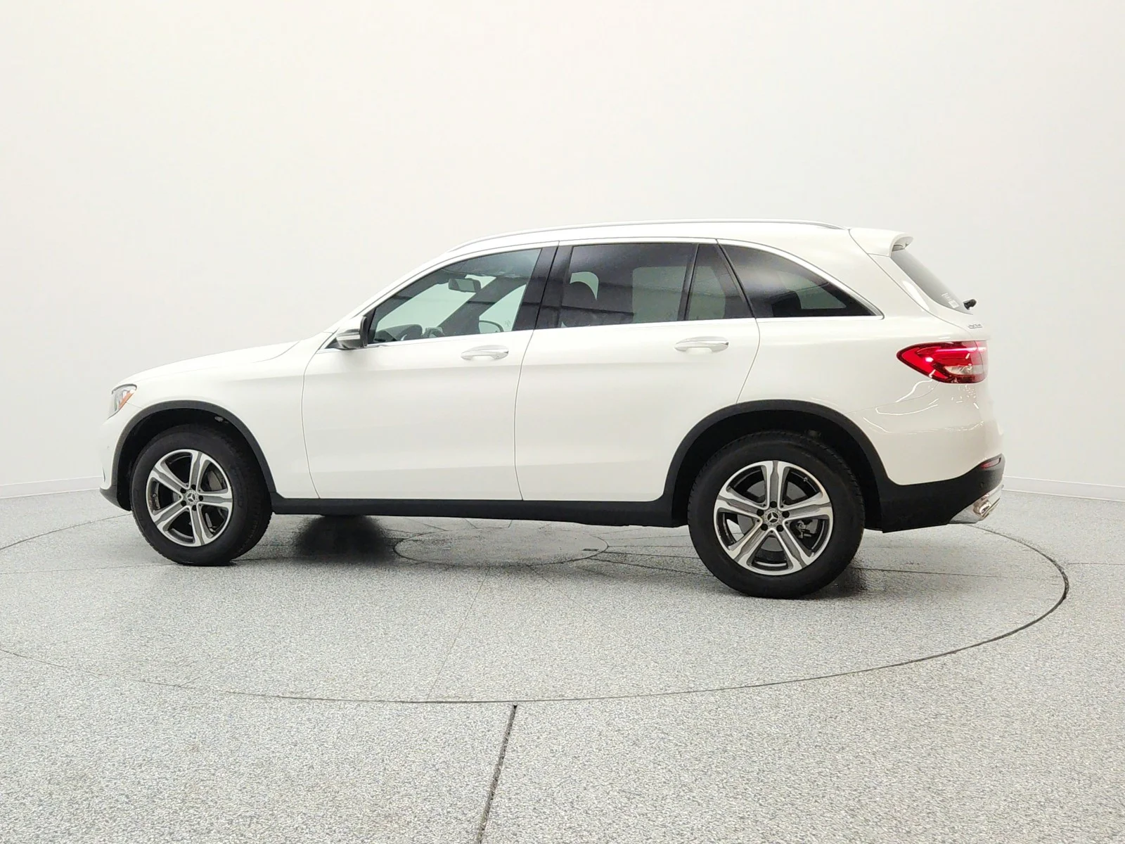 Used 2019 Polar White Mercedes-Benz GLC 300 SUV image 8