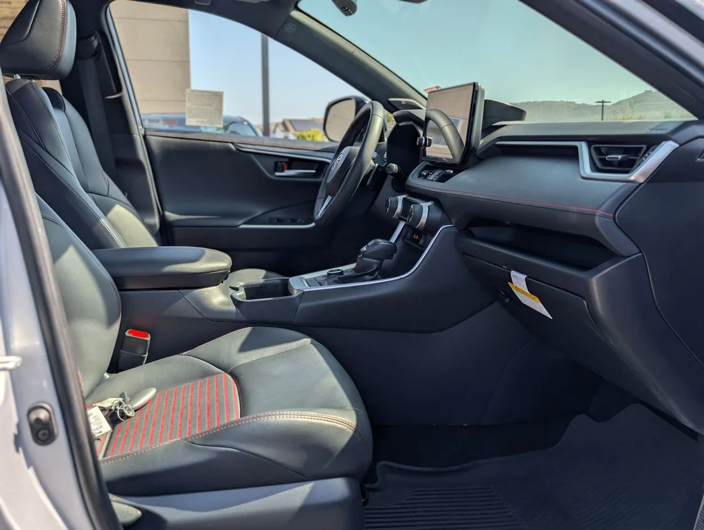 2024 Toyota RAV4 XSE - Photo 10