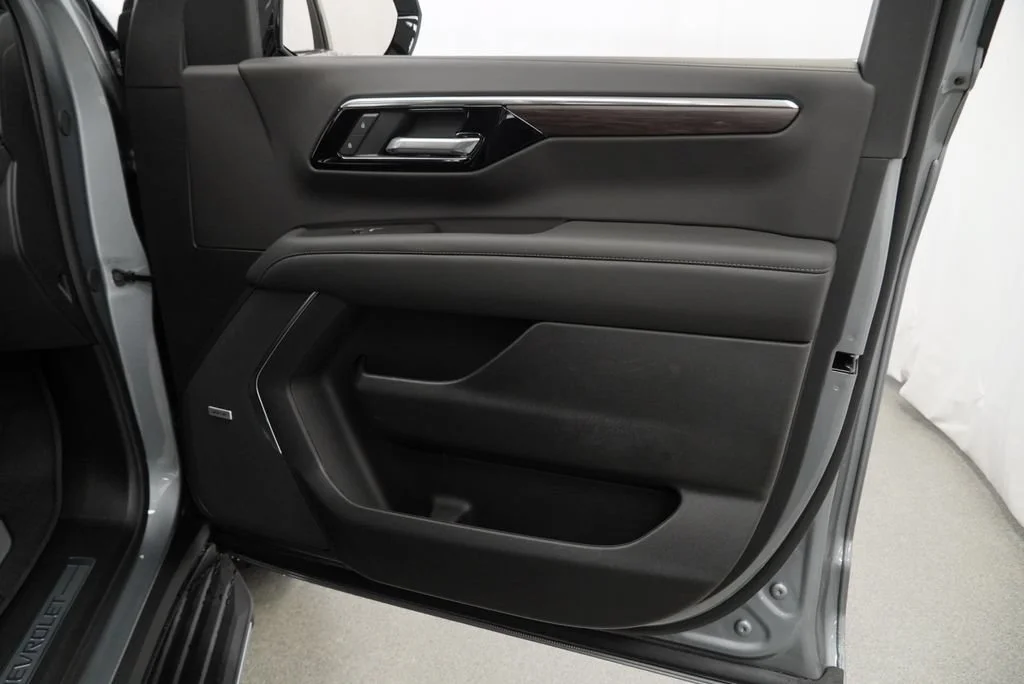 New 2026 Sterling Gray Metallic Chevrolet LT image 29