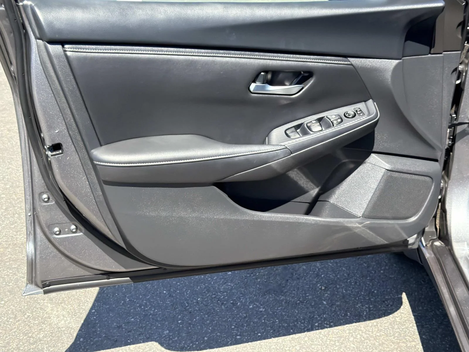 Used 2023 GUN METALLIC Nissan SV image 19